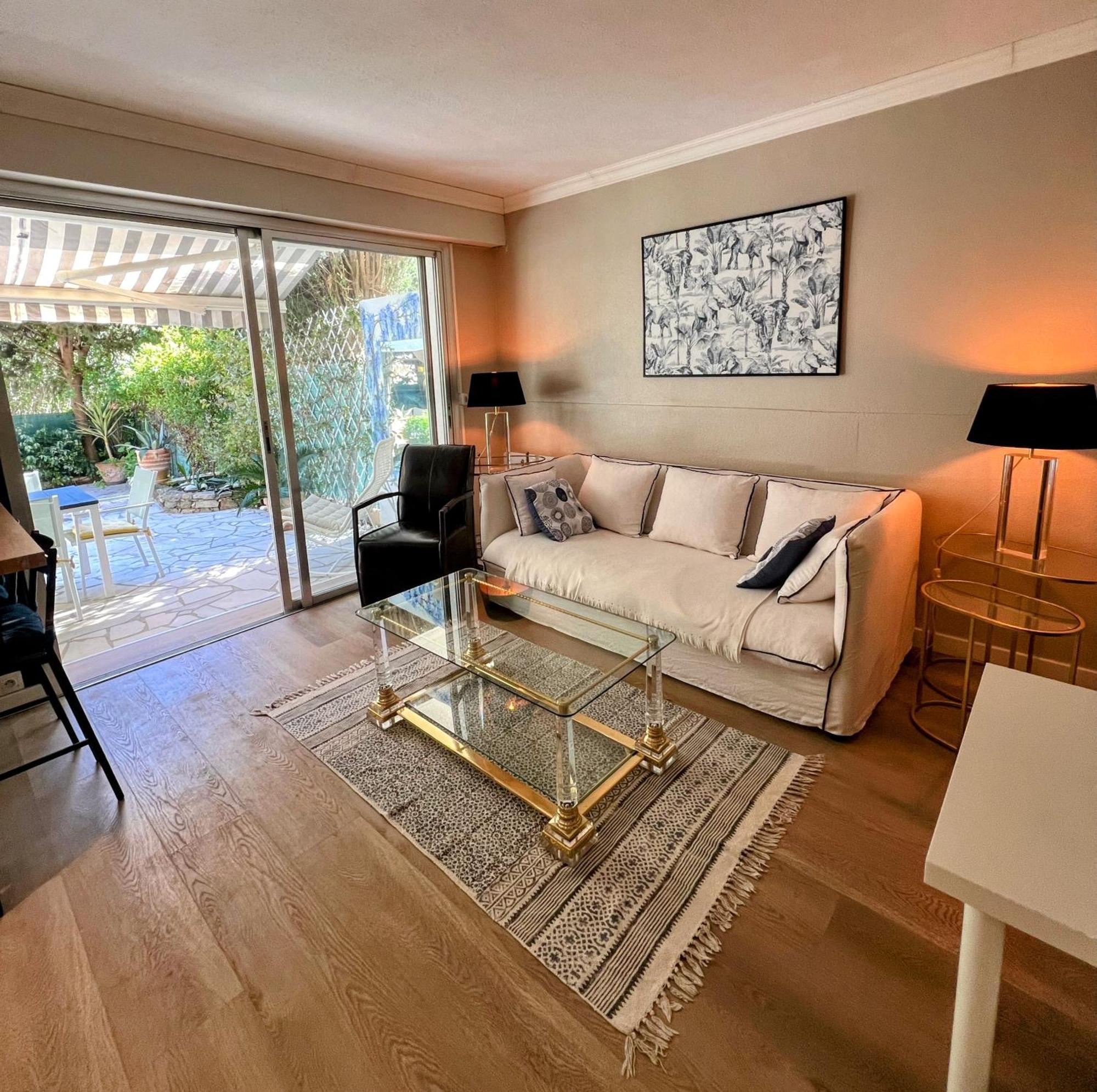 Superbe Appartement Avec Terrasse Jardin Et Parking Prive Saint-Tropez Buitenkant foto