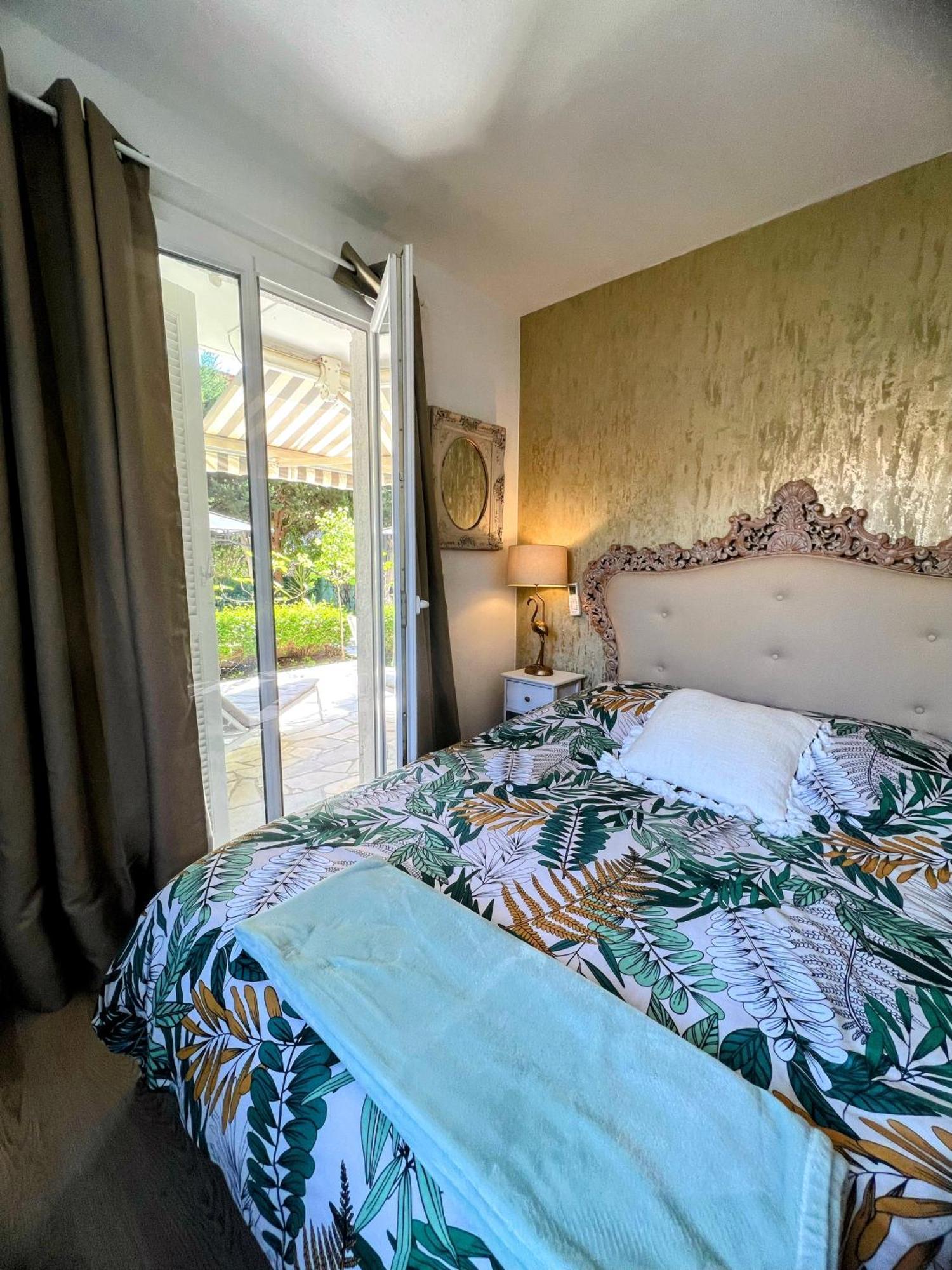 Superbe Appartement Avec Terrasse Jardin Et Parking Prive Saint-Tropez Buitenkant foto