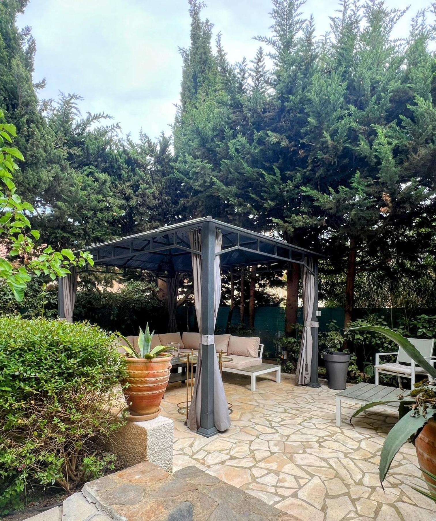 Superbe Appartement Avec Terrasse Jardin Et Parking Prive Saint-Tropez Buitenkant foto
